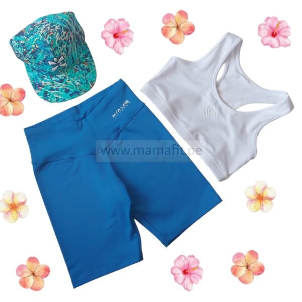 Conjunto deportivo turquesa