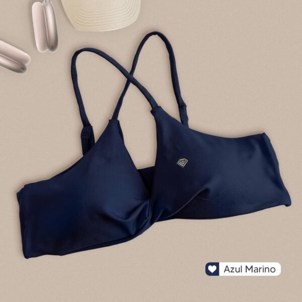 Top deportivo azul marino